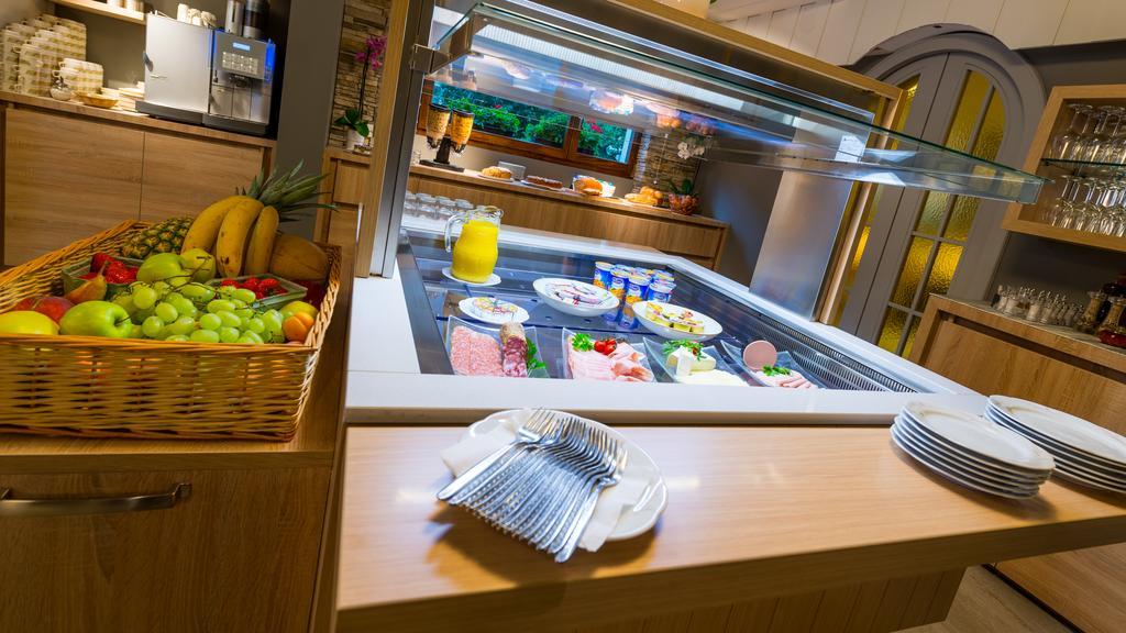 Hotel-Restaurant Ackersand ภายนอก รูปภาพ
